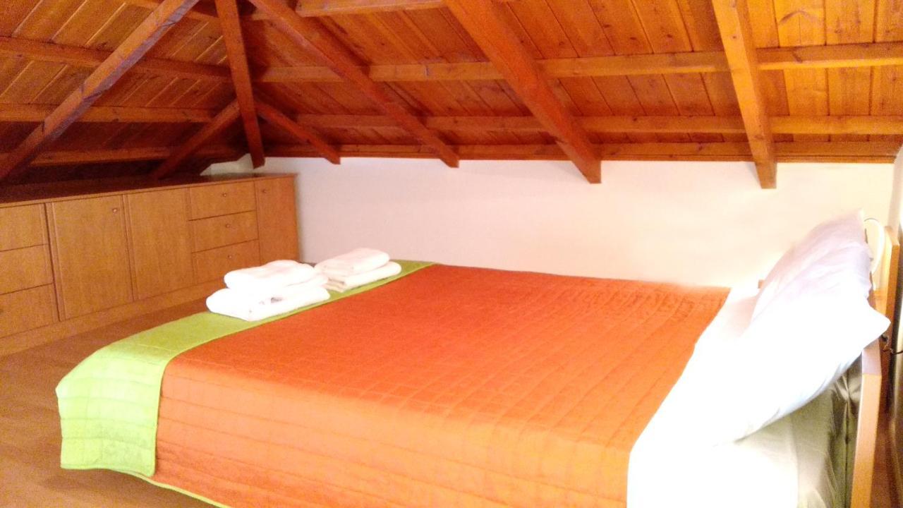 Irides Apartments Megalochori  Luaran gambar
