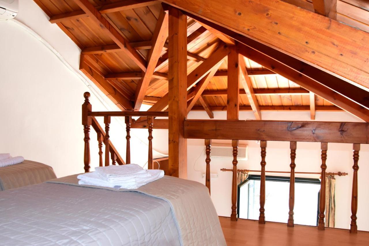 Irides Apartments Megalochori  Luaran gambar