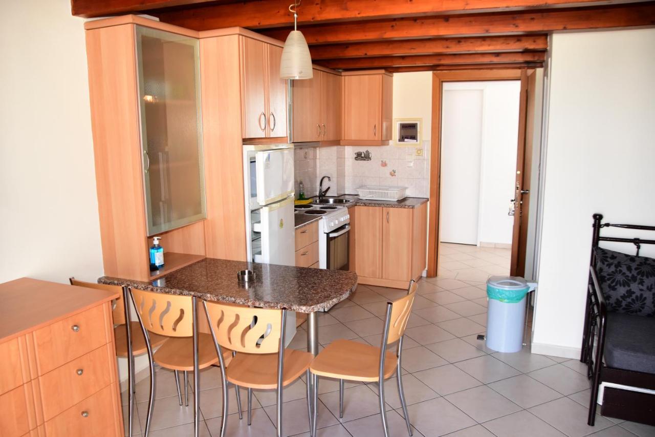 Irides Apartments Megalochori  Luaran gambar