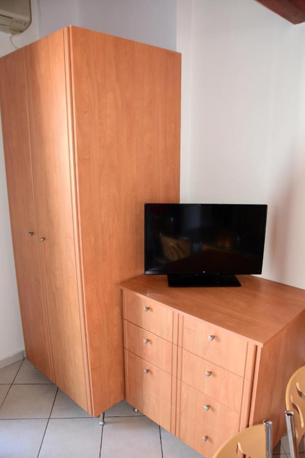 Irides Apartments Megalochori  Luaran gambar