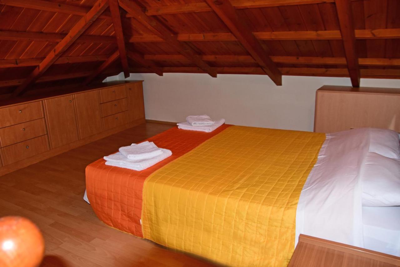Irides Apartments Megalochori  Luaran gambar