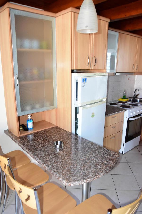Irides Apartments Megalochori  Luaran gambar