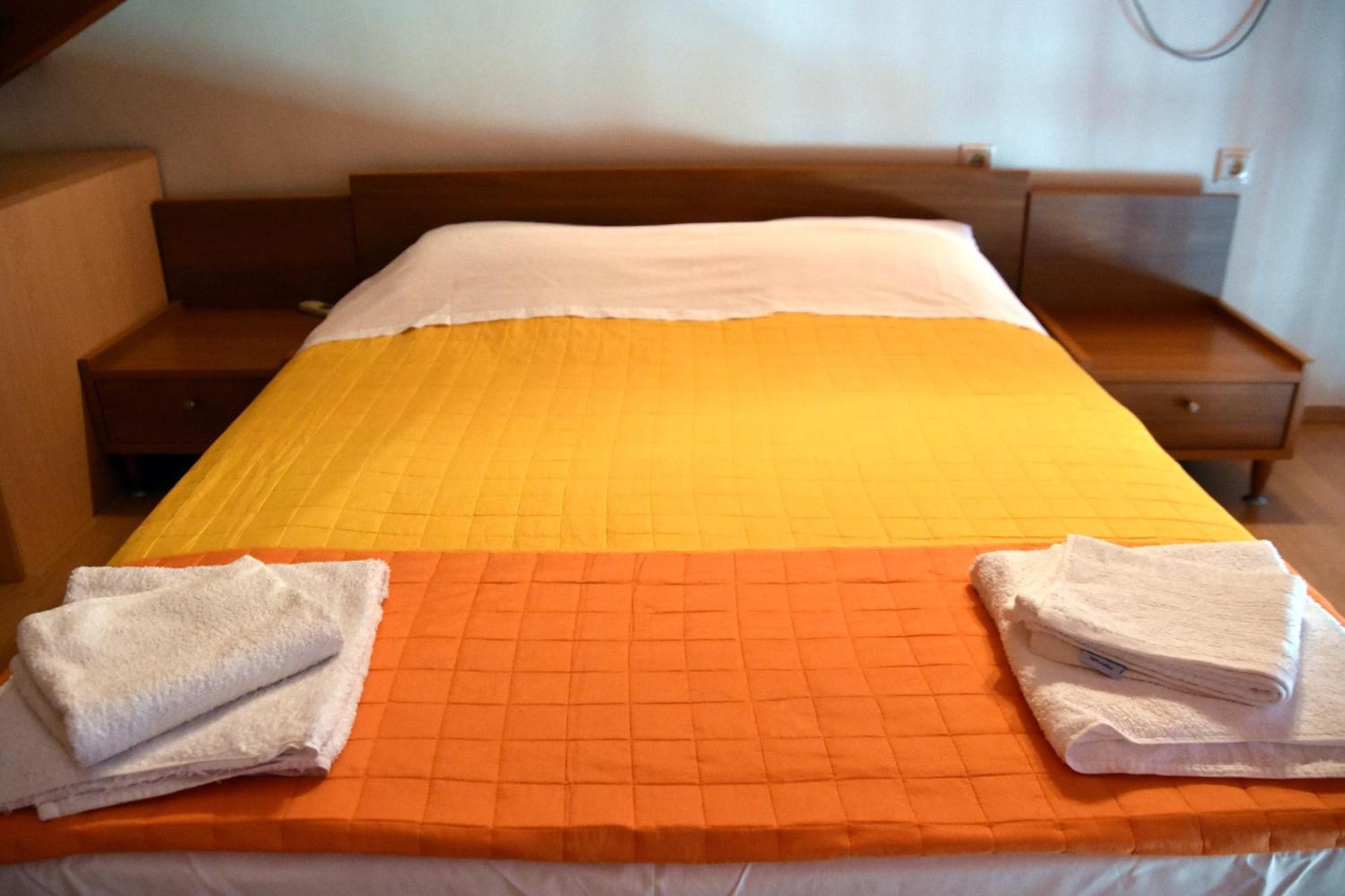 Irides Apartments Megalochori  Luaran gambar